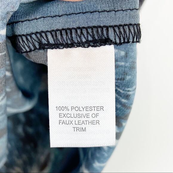 Trouve Sleeveless Snake Skin Faux Leather Top - Picture 6 of 7